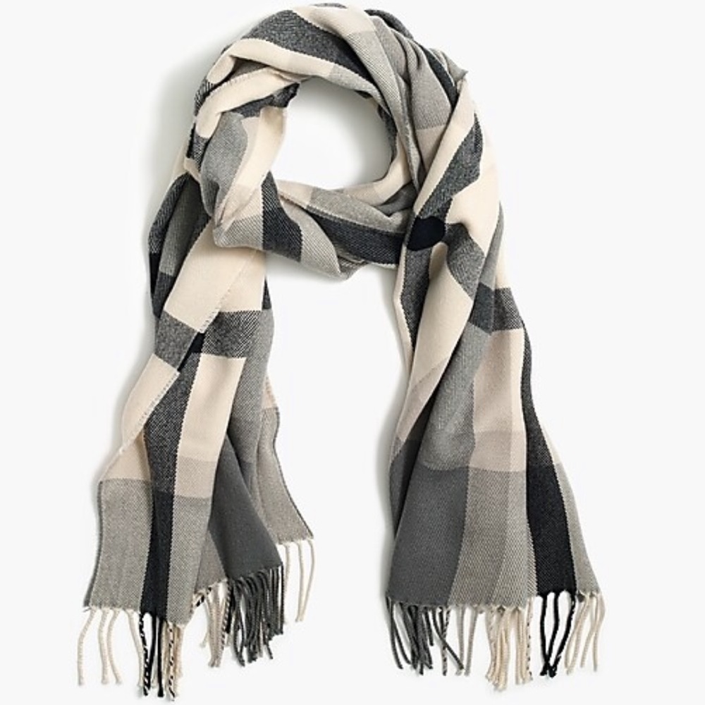 Women’s J Crew Classic plaid scarf